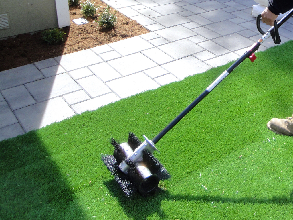 Synthetic Grass Cleaning Techniques Carlsbad, Artificial Turf Cleaning Process